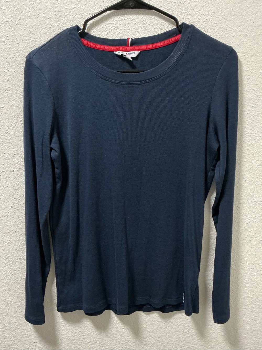 Tommy Hilfiger Navy Long-Sleeve Crewneck Top sports size medium
